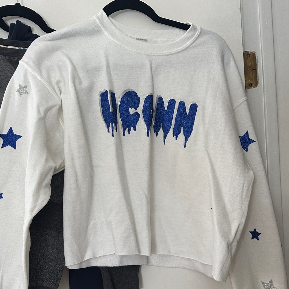 UCONN Blue and Silver Star Accents